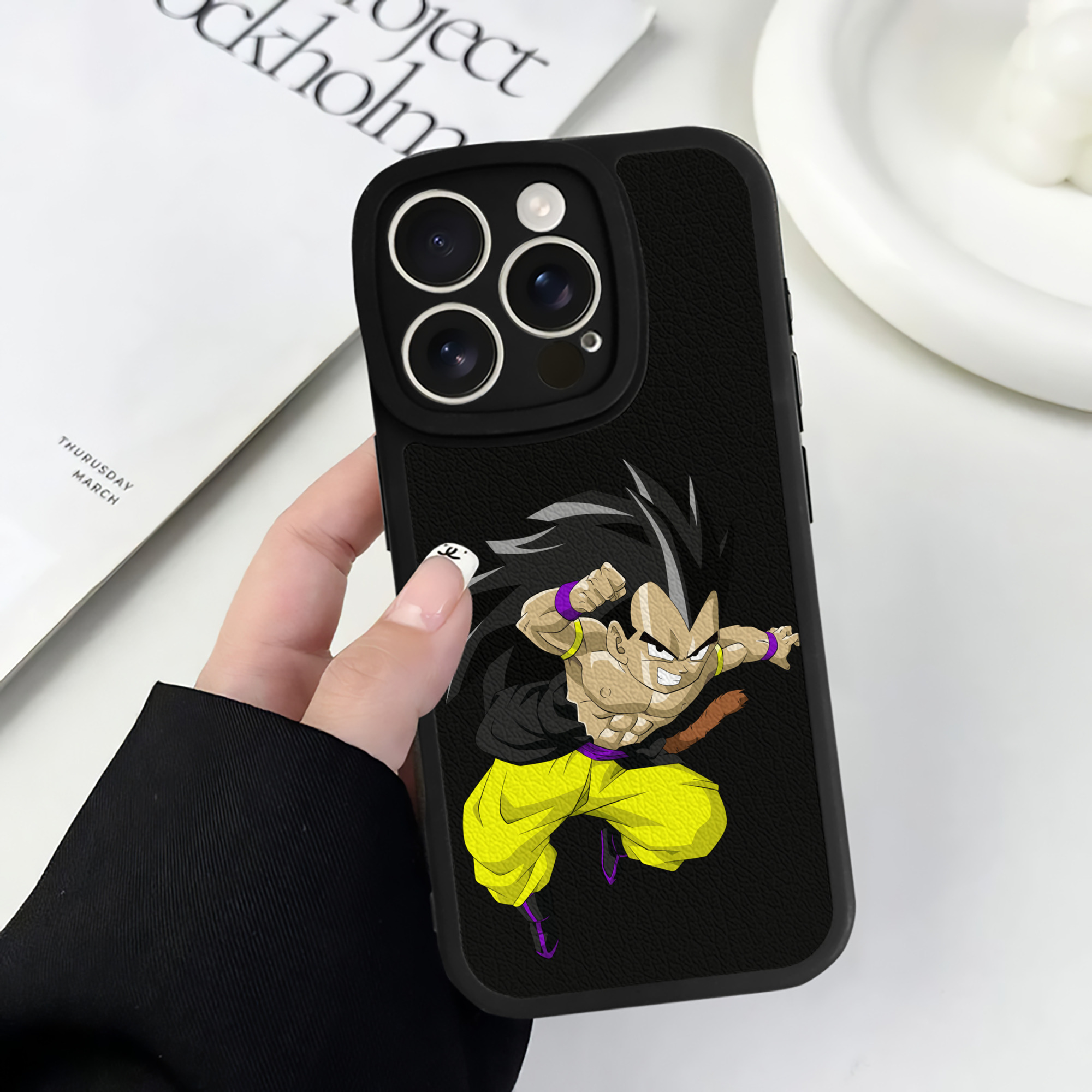 （画像用） ドラゴンボール ベジータ四世（Bejīta Yonsei）DRAGON BALL Vegeta IV 【iPhone 16シリーズ対応】シリコンスマホケース（レザー調） 材質：シリコン